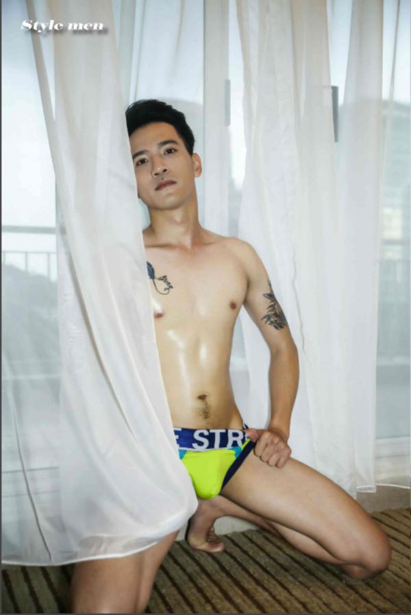 Style-Men-125---Leslie